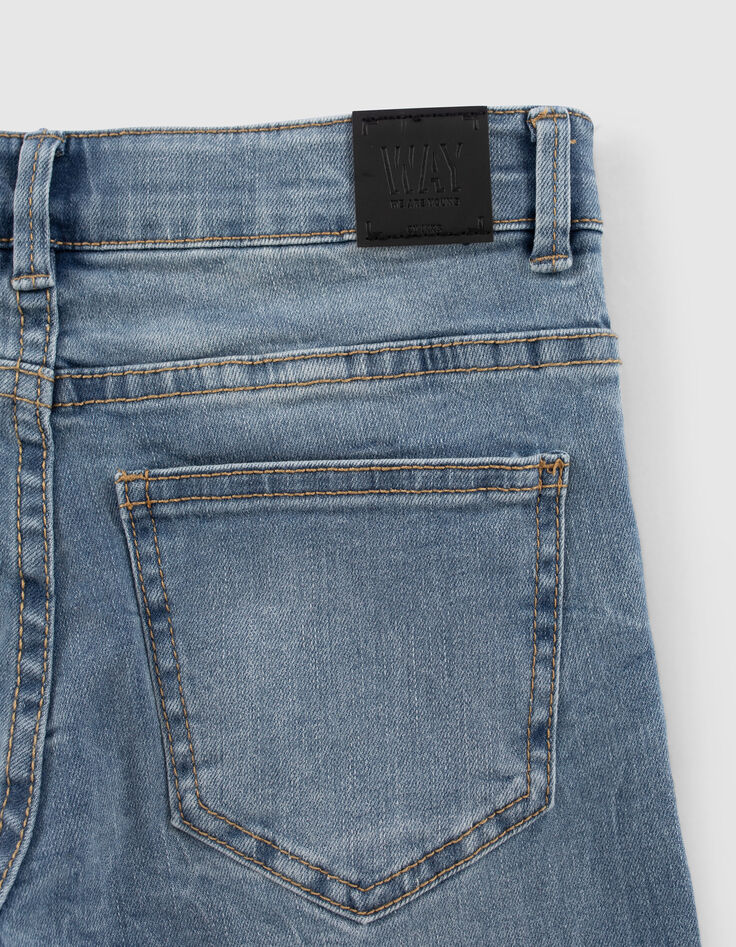 Blaue Jungen-Slimjeans mit platzierten Gebrauchsspuren-7