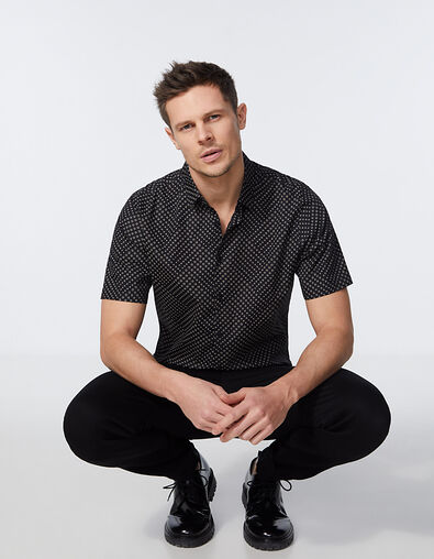 Camisa REGULAR negra motivos mini peace and love para hombre - IKKS