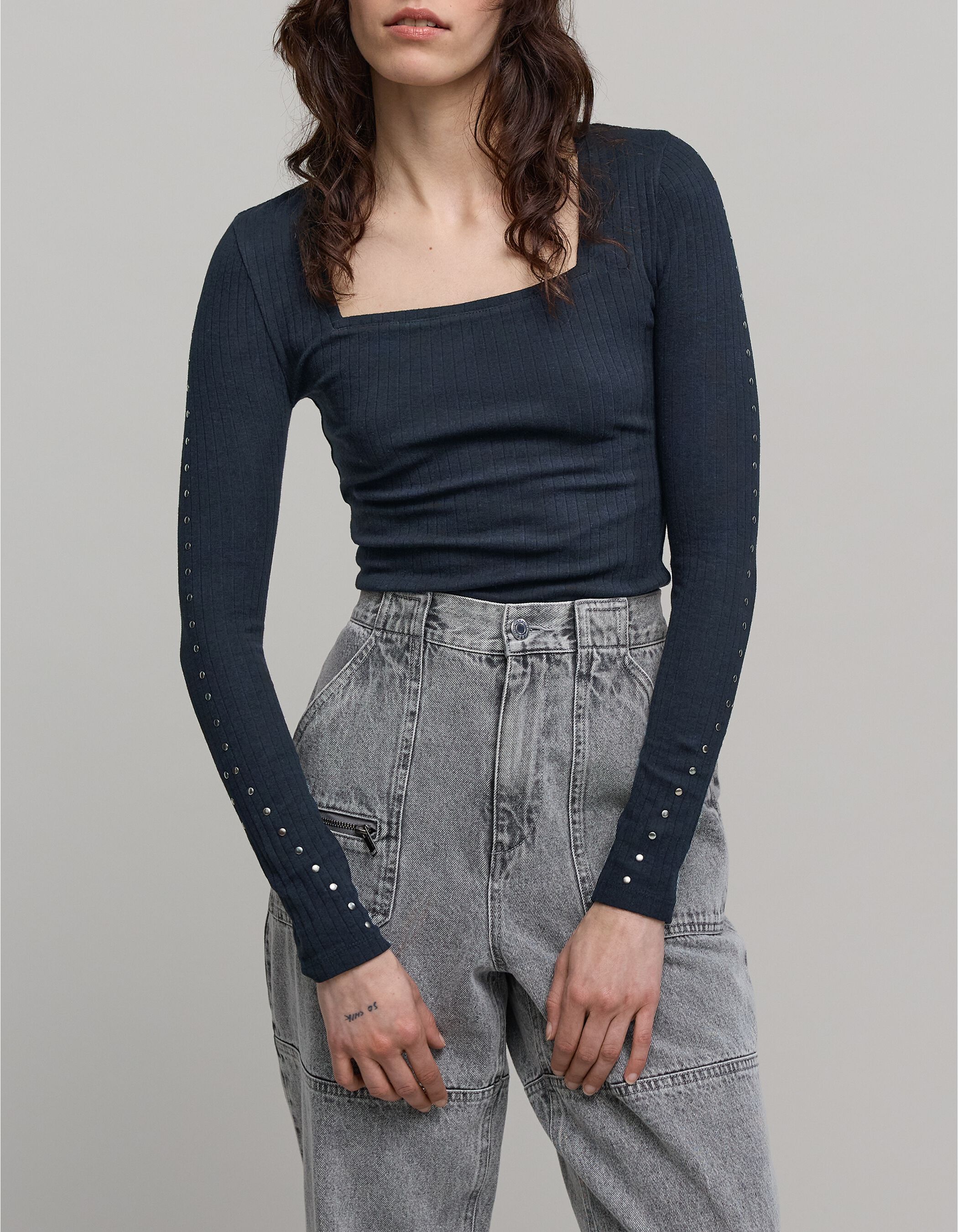 Women's navy rib knit tee-shirt with stud decoration