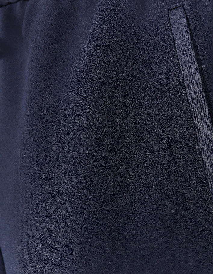 Pantalón recto crepé marino raya negra mujer-5