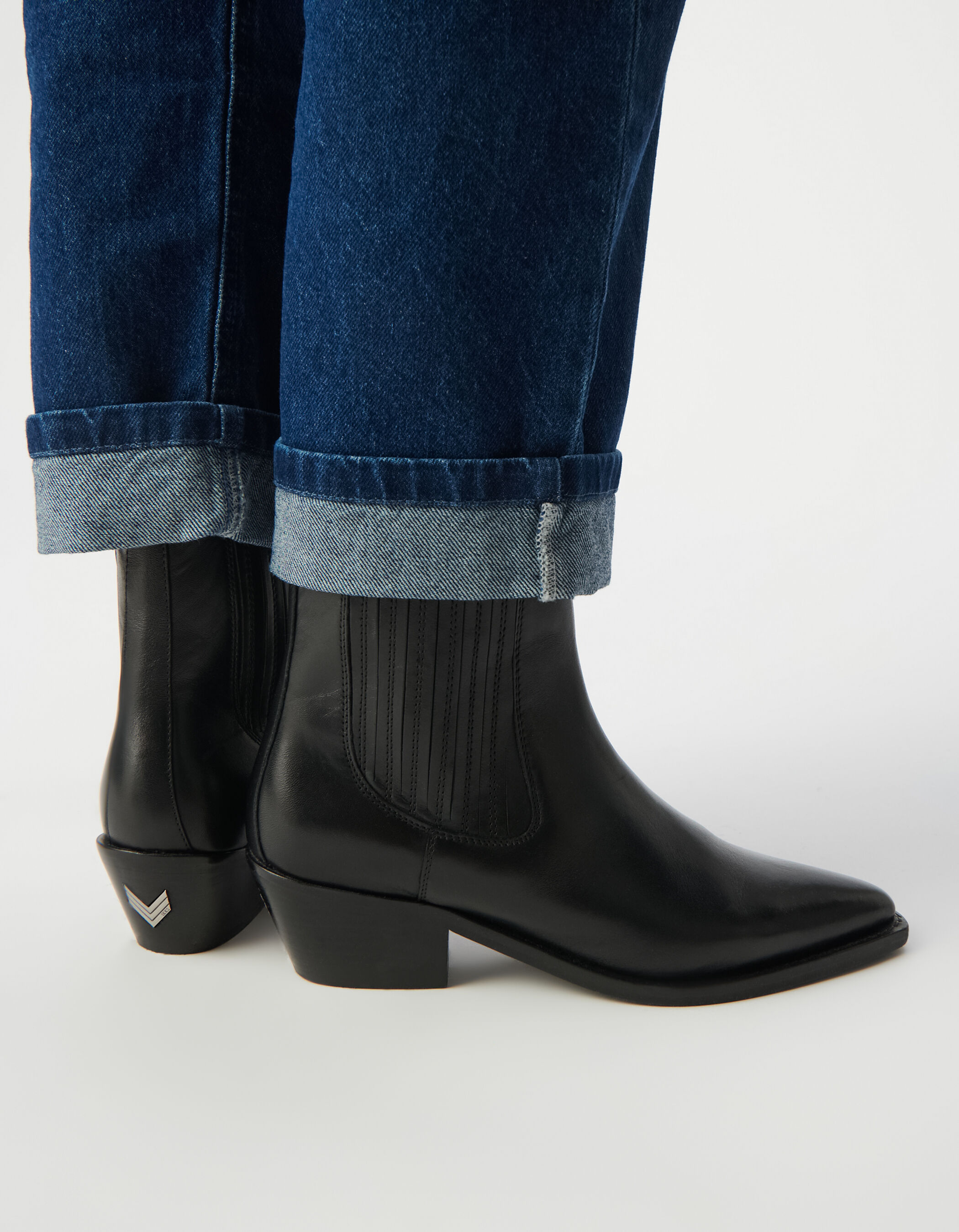 Boots santiags noires cuir detail chevron Femme IKKS