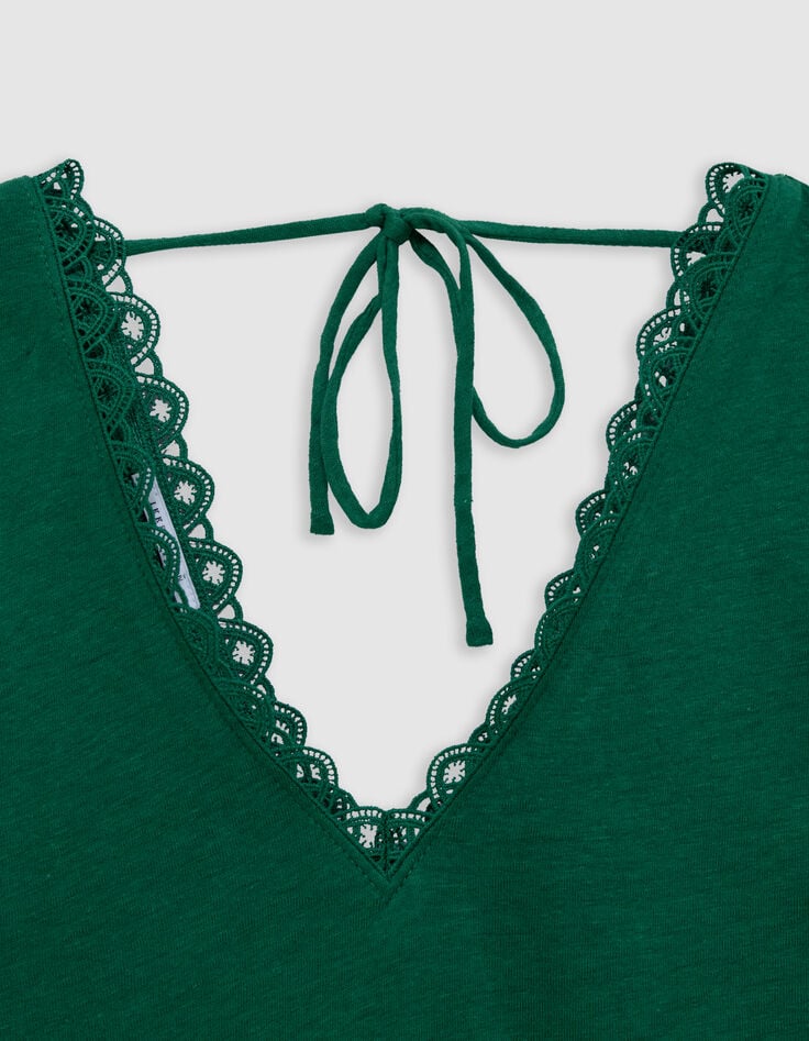 Groen T-shirt V-hals voor en achter-3