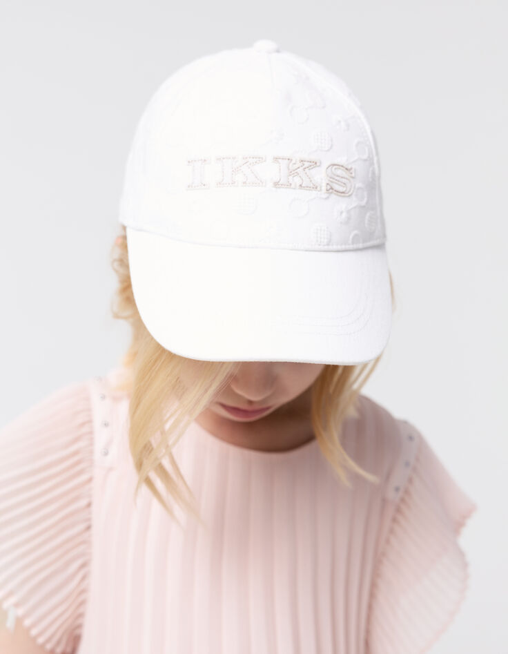 White cap with tone-on-tone embroidery for girl-2