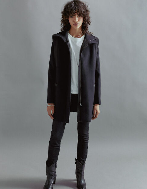 Abrigo negro lana pespuntes en hombros mujer