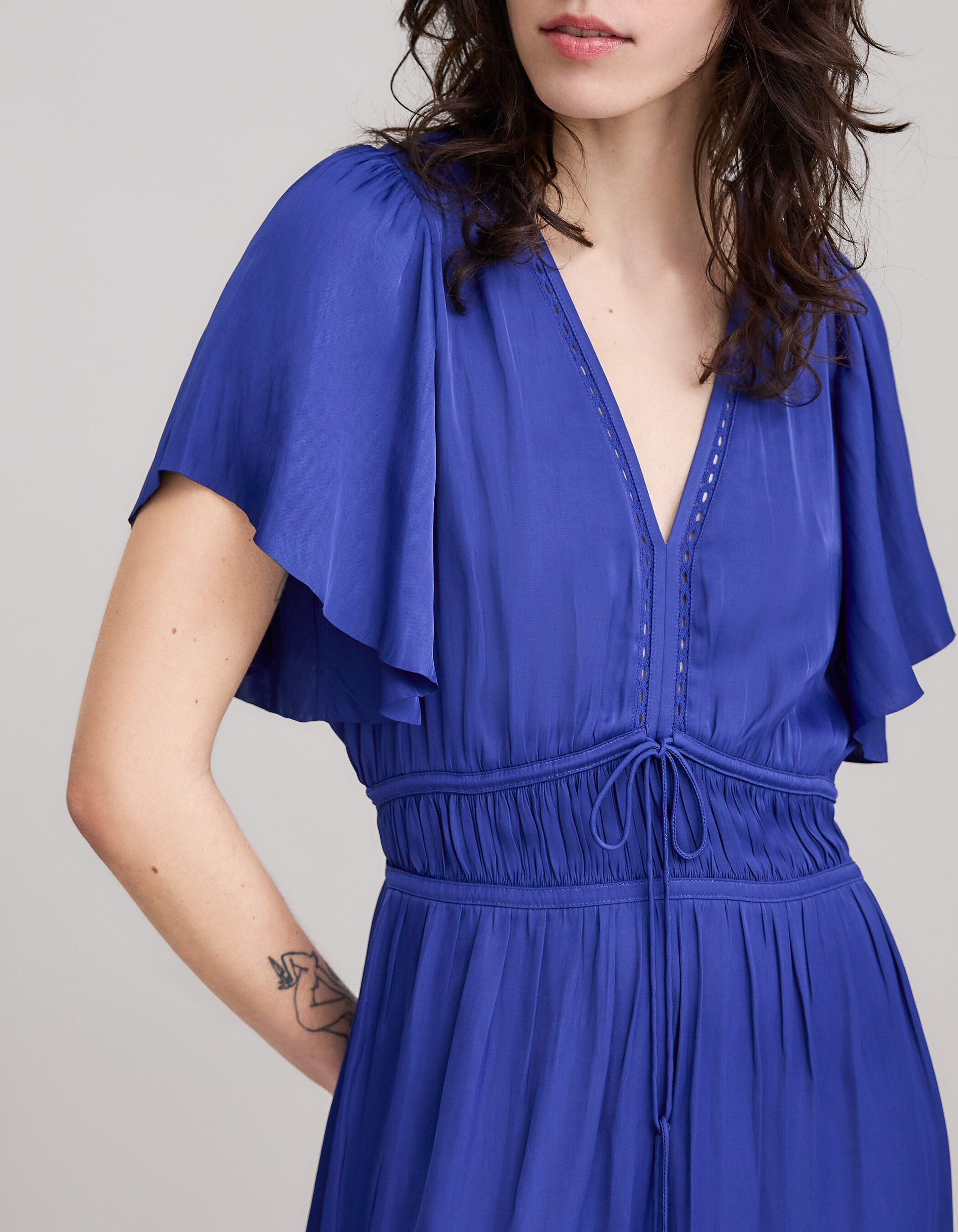 Robe bleu roi froissee manches papillon Femme IKKS