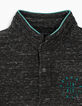 Antracietgrijze polo met print op borst en rug jongens -4