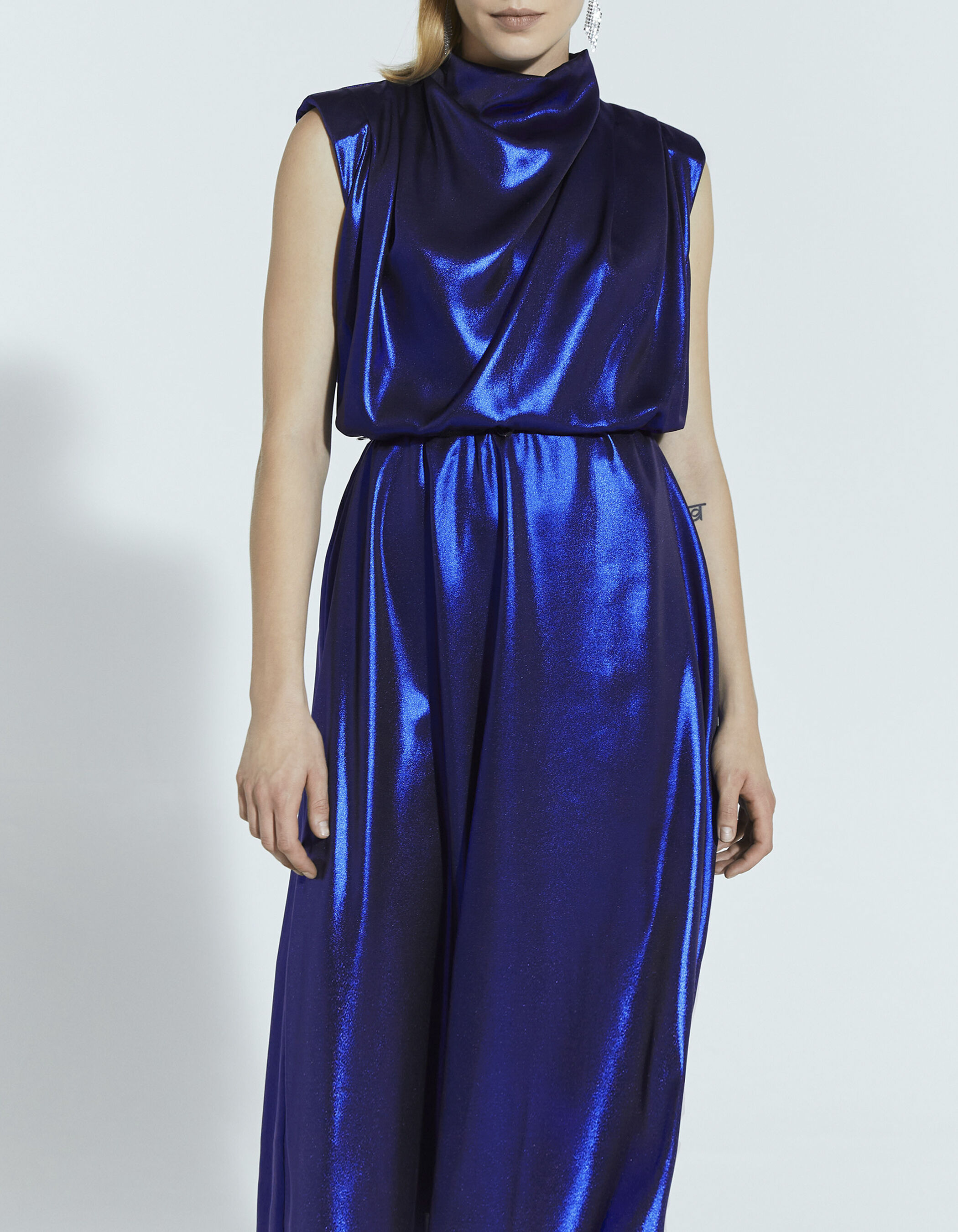 Azul metalico 2025 vestido
