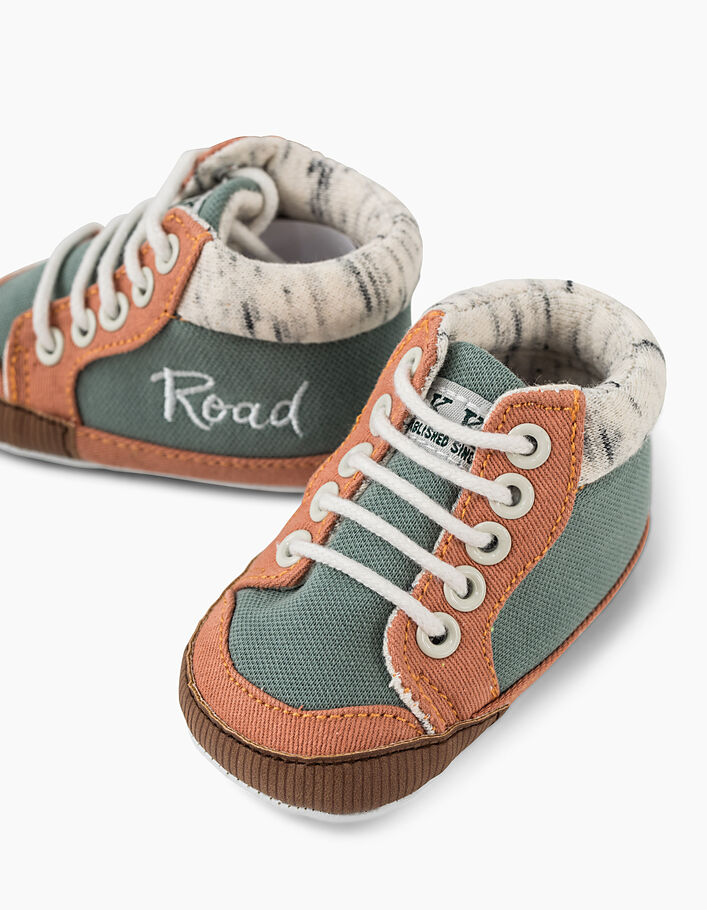 Khaki Sneakers mit Stickerei Road für Babyjungen  - IKKS