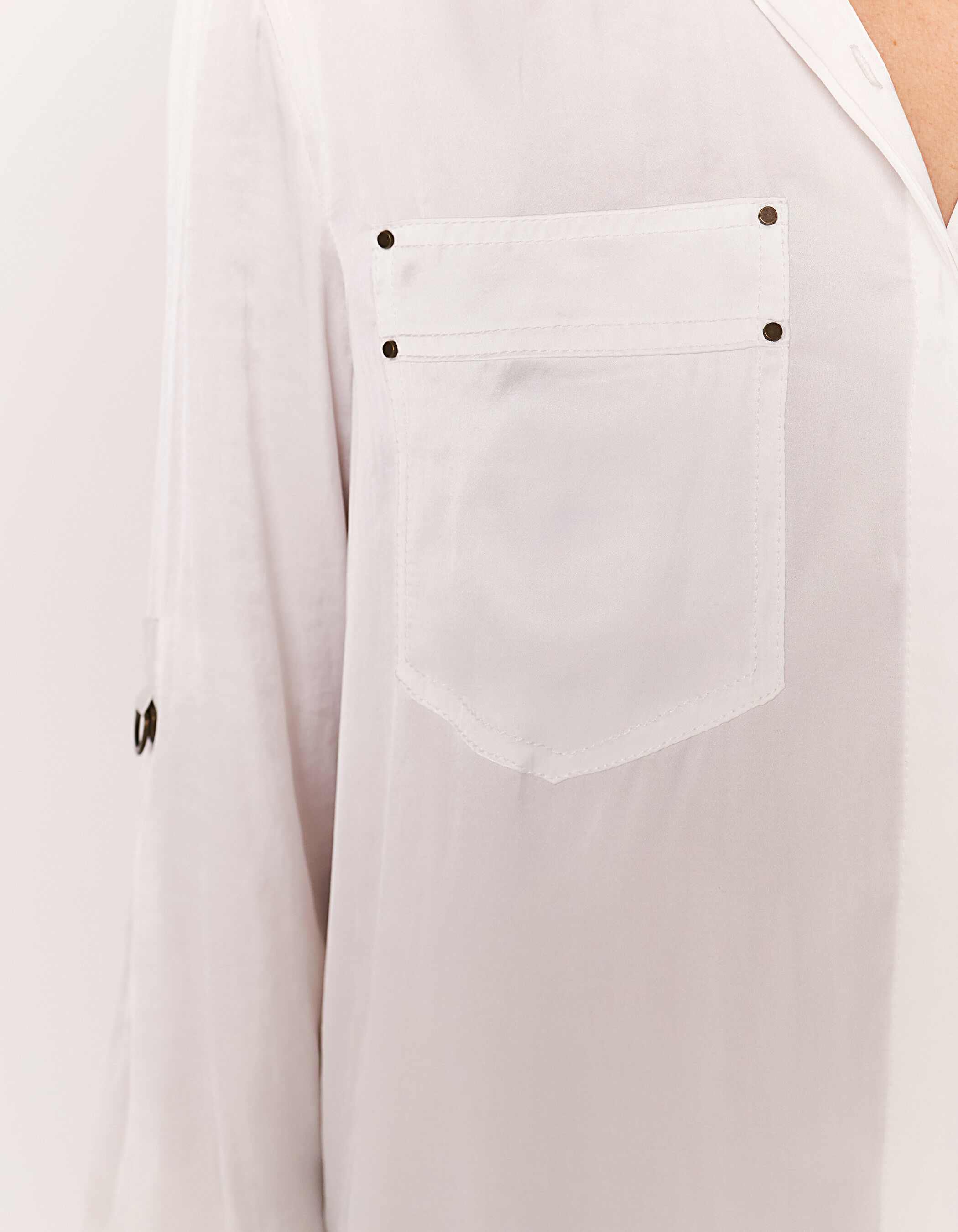 witte blouse met studs