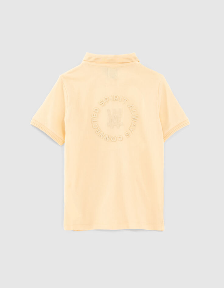 Polo amarillo medio letras bordadas espalda niño -3 Polo amarillo medio letras bordadas espalda niño -3