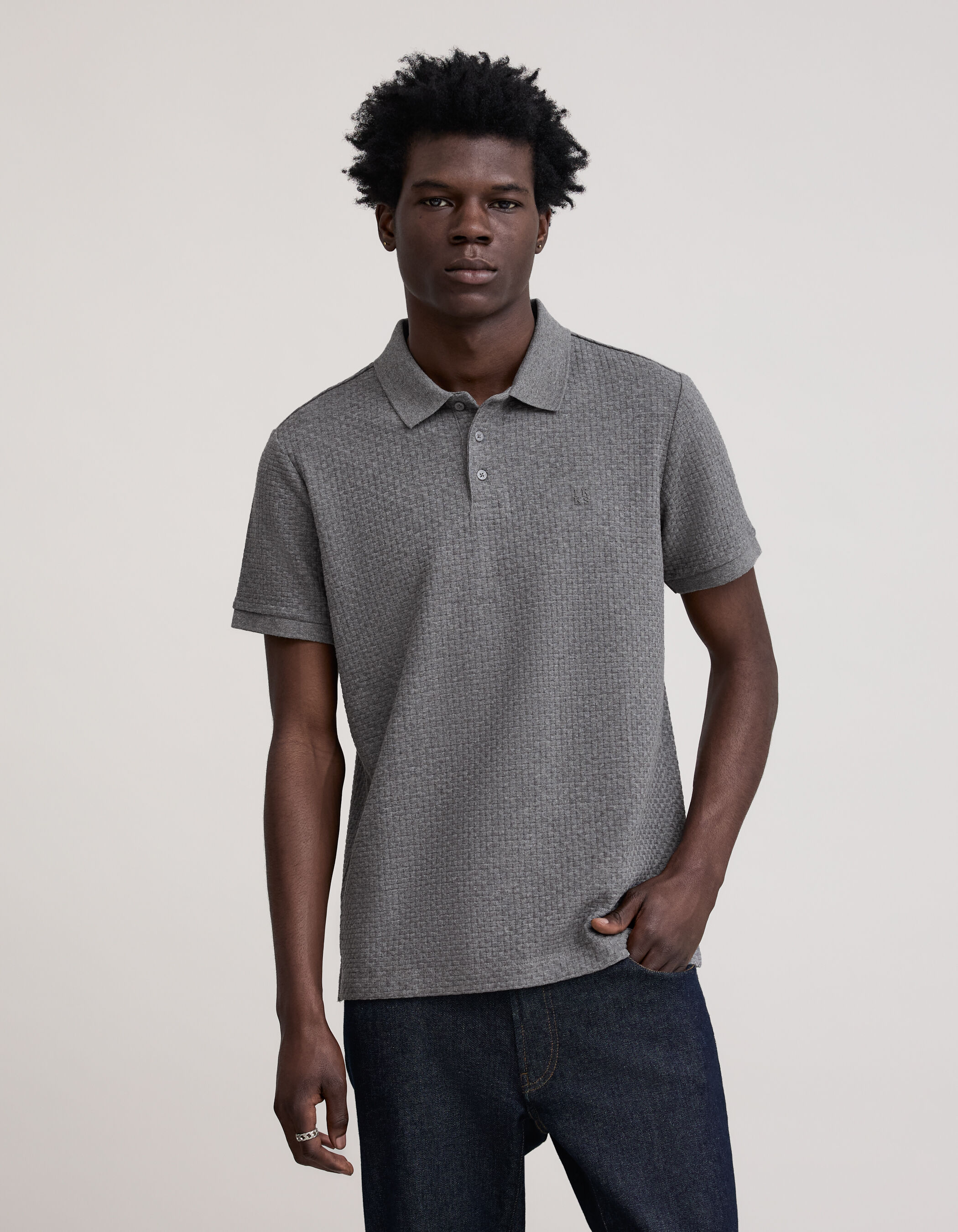 Polo de hombre de punto grafito con efecto tejido IKKS