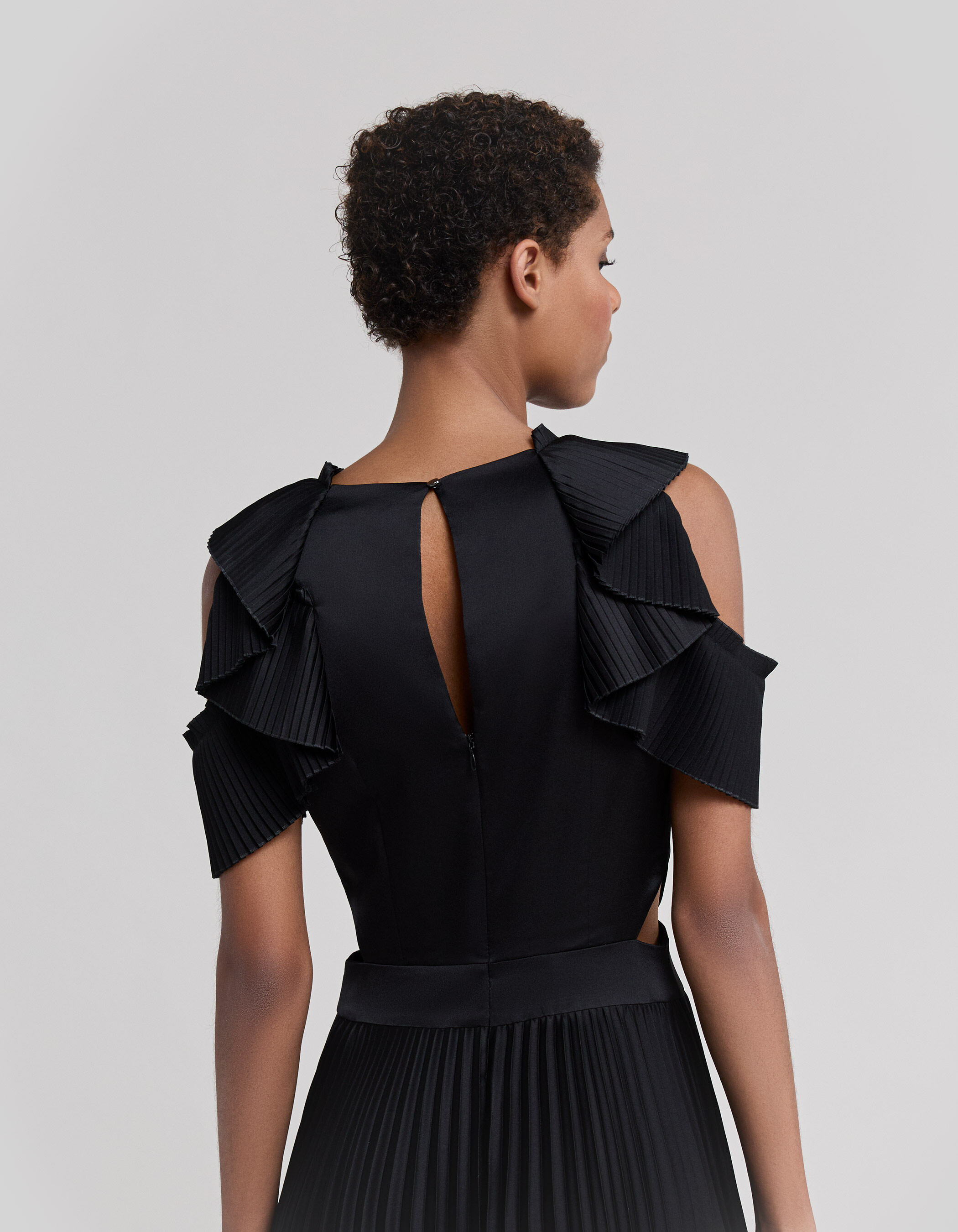 Robe longue noire recyclee plissee decoupes cotes Femme IKKS