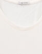 Weißes Damen-T-Shirt mit Message und Ziernieten in Lila-6