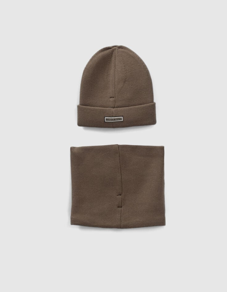 Kaki gebreide muts en snood rubbermarkering jongens-2
