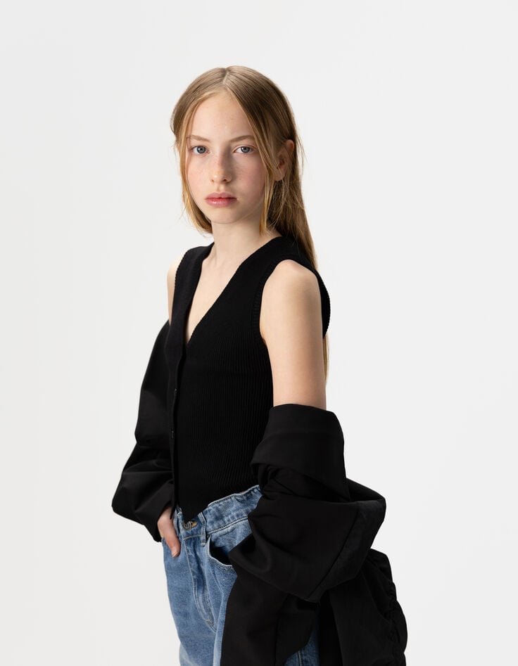 Girls’ black knit sleeveless waistcoat-3 Girls’ black knit sleeveless waistcoat-3