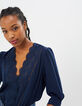 Top bleu marine à encolure V en broderie anglaise I.Code-4