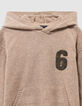 Beiger Jungen-Kapuzenpulli melierter Strick Zahlenbadge-5