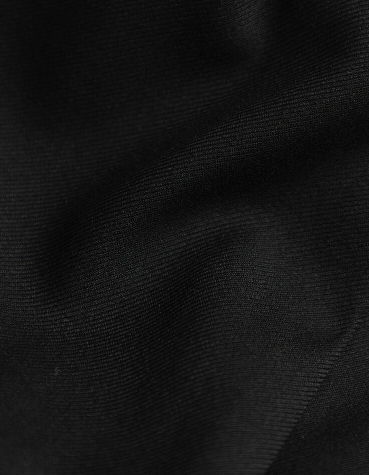 Schwarze Damen-Cropped-Hose Umschlag-8 Schwarze Damen-Cropped-Hose Umschlag-8