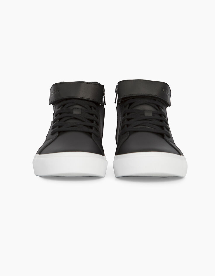 Schwarze Jungensneakers-4 Schwarze Jungensneakers-4