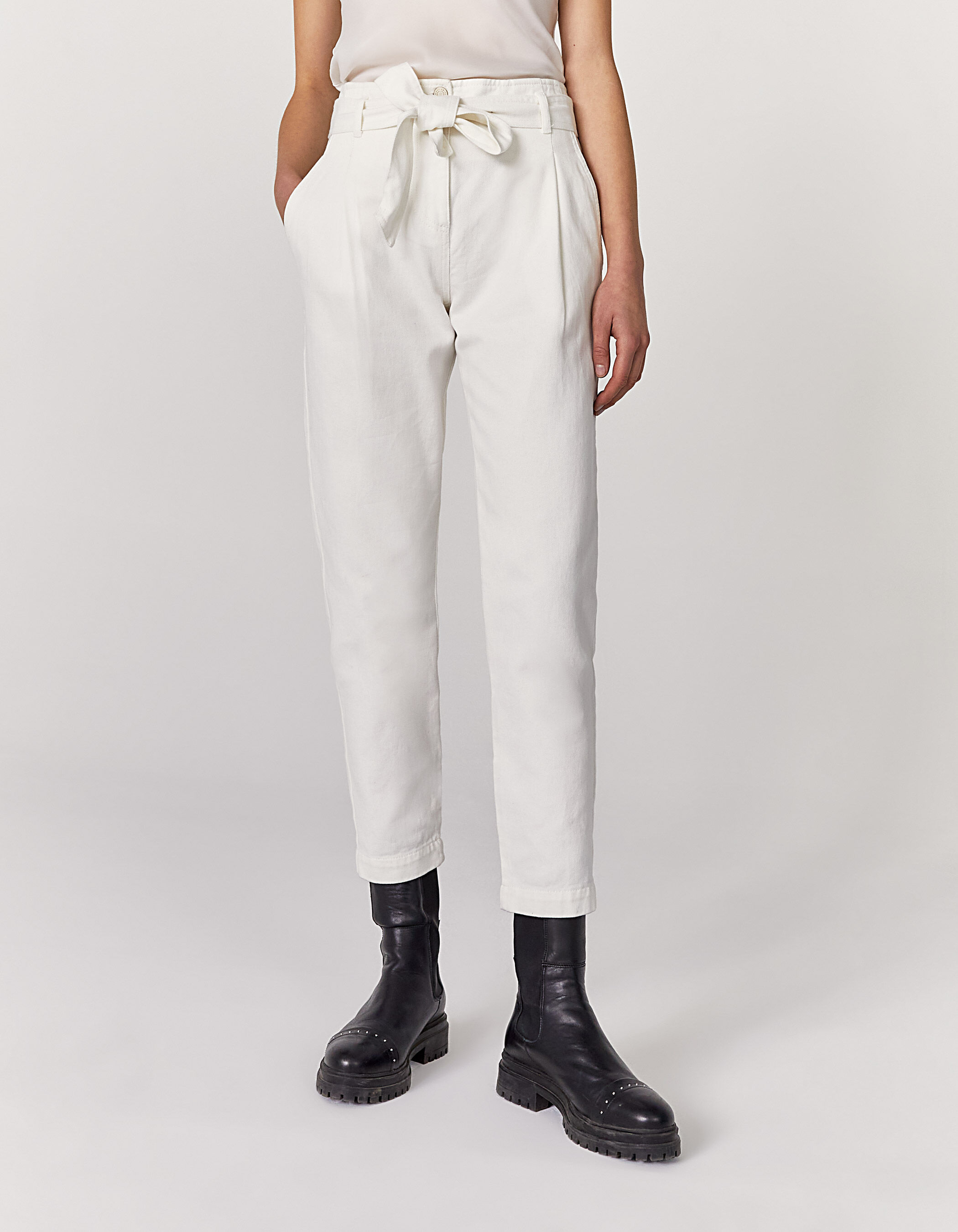 Pantalon paper bag blanco 2025