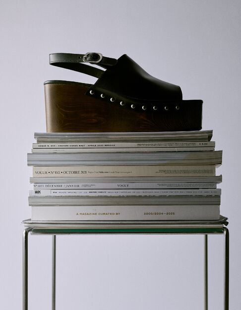 Sandales compens&eacute;es noir cuir Femme - IKKS