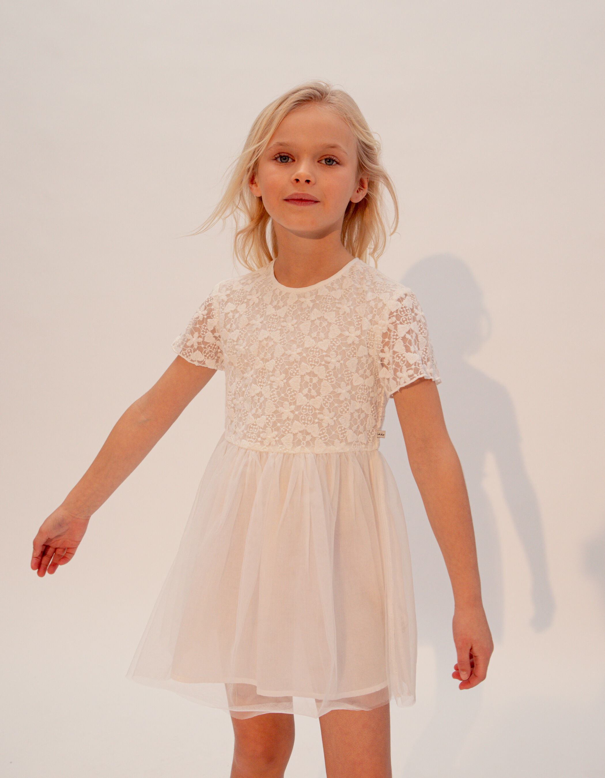 Robe blanche dentelle enfant best sale