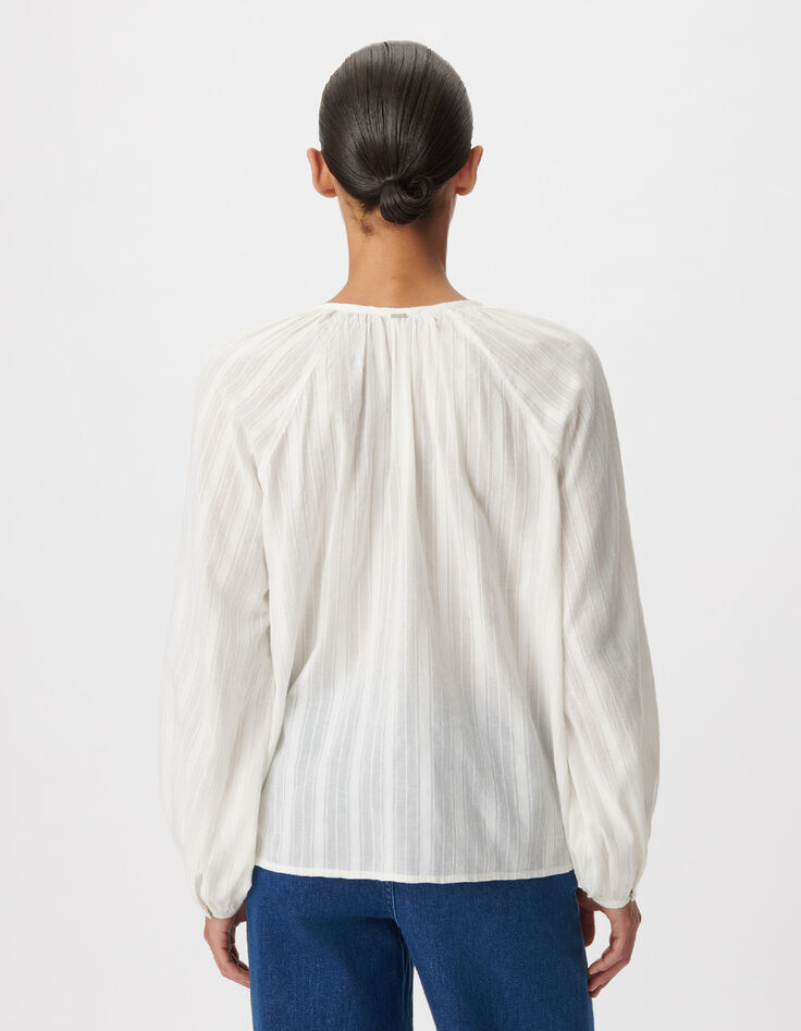 Witte vloeiende damesblouse met kanten ruches-3