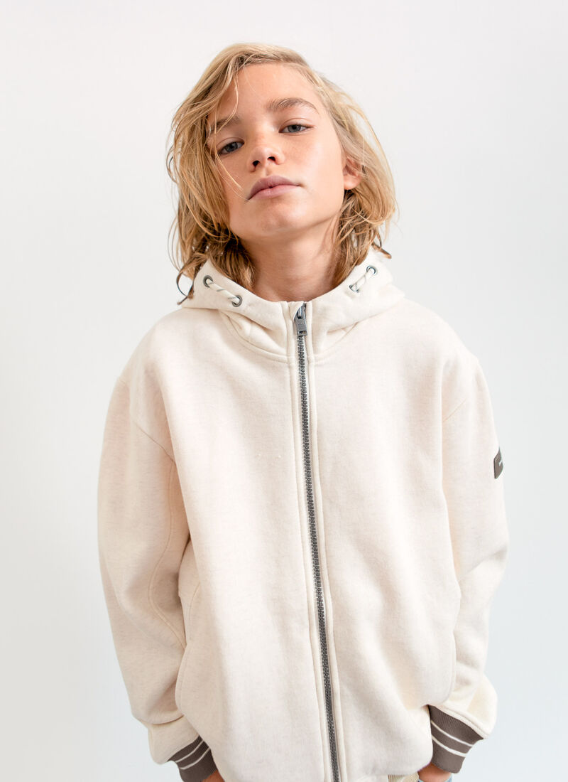 Beige melierte Jungenjacke mit Typo unter Mesh