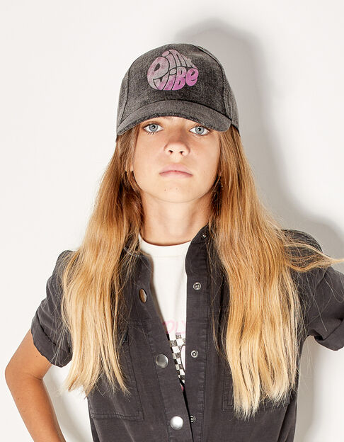 Gorra gris delavado mensaje vintage niña
