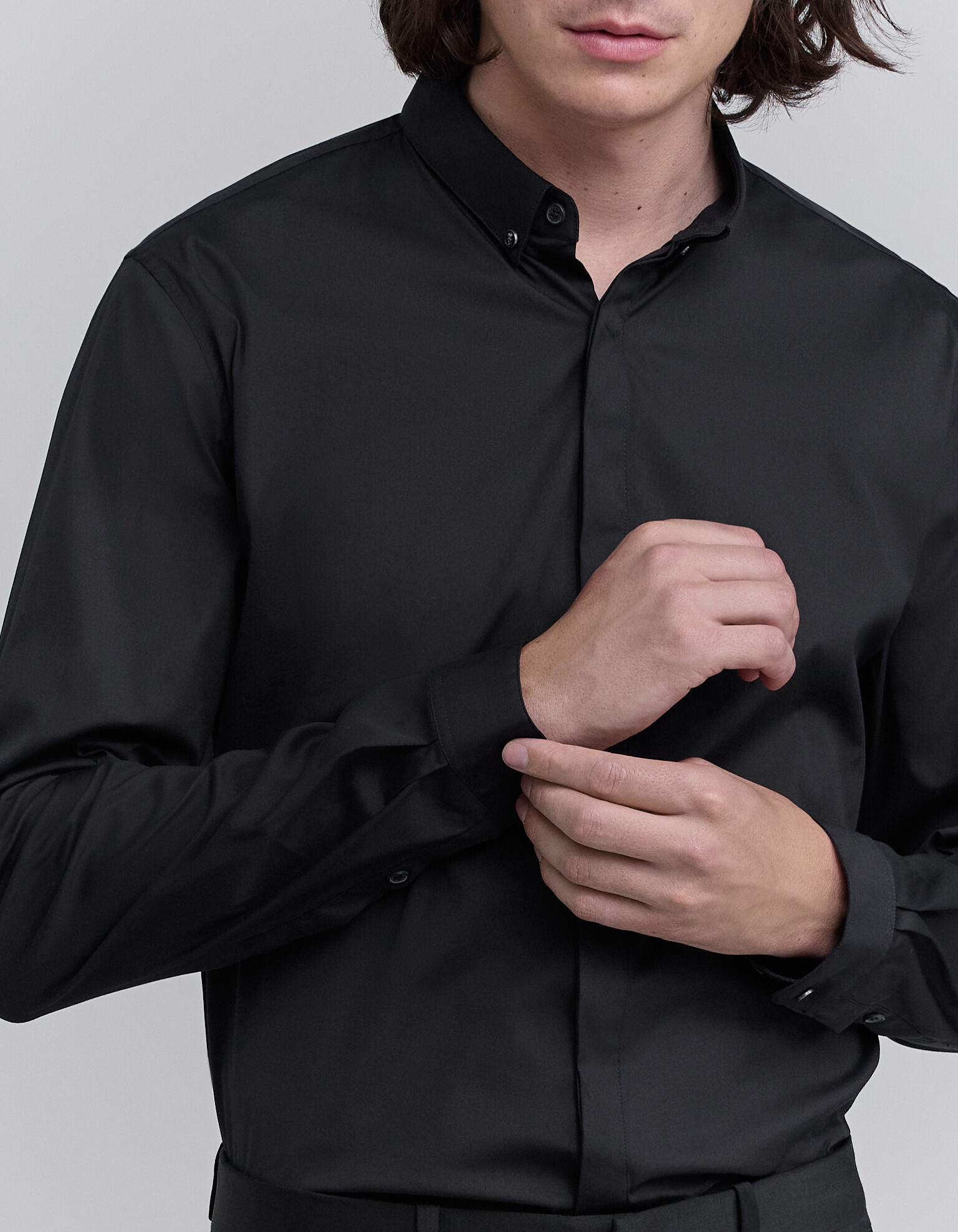 Chemise SLIM noire boutons caches Homme IKKS