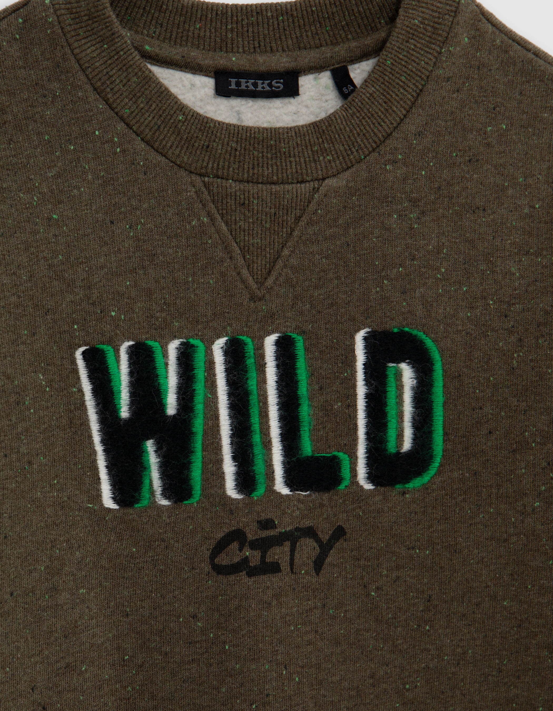 Sweat khaki typo punch needle effect boy IKKS