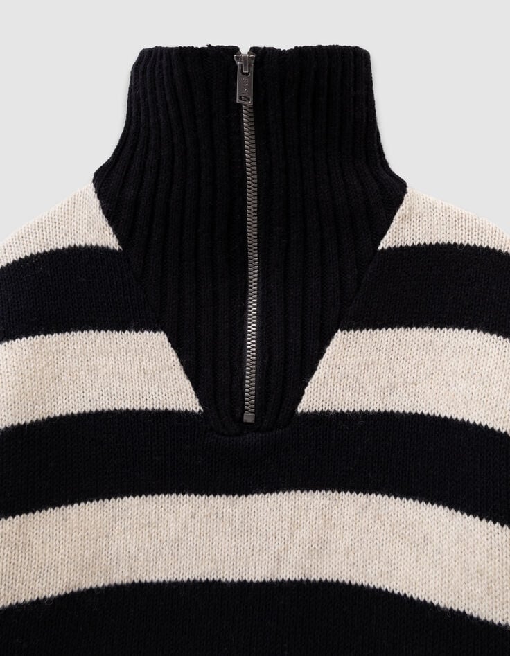 Schwarzer Jungenstrickpullover beigefarbene Streifen-2