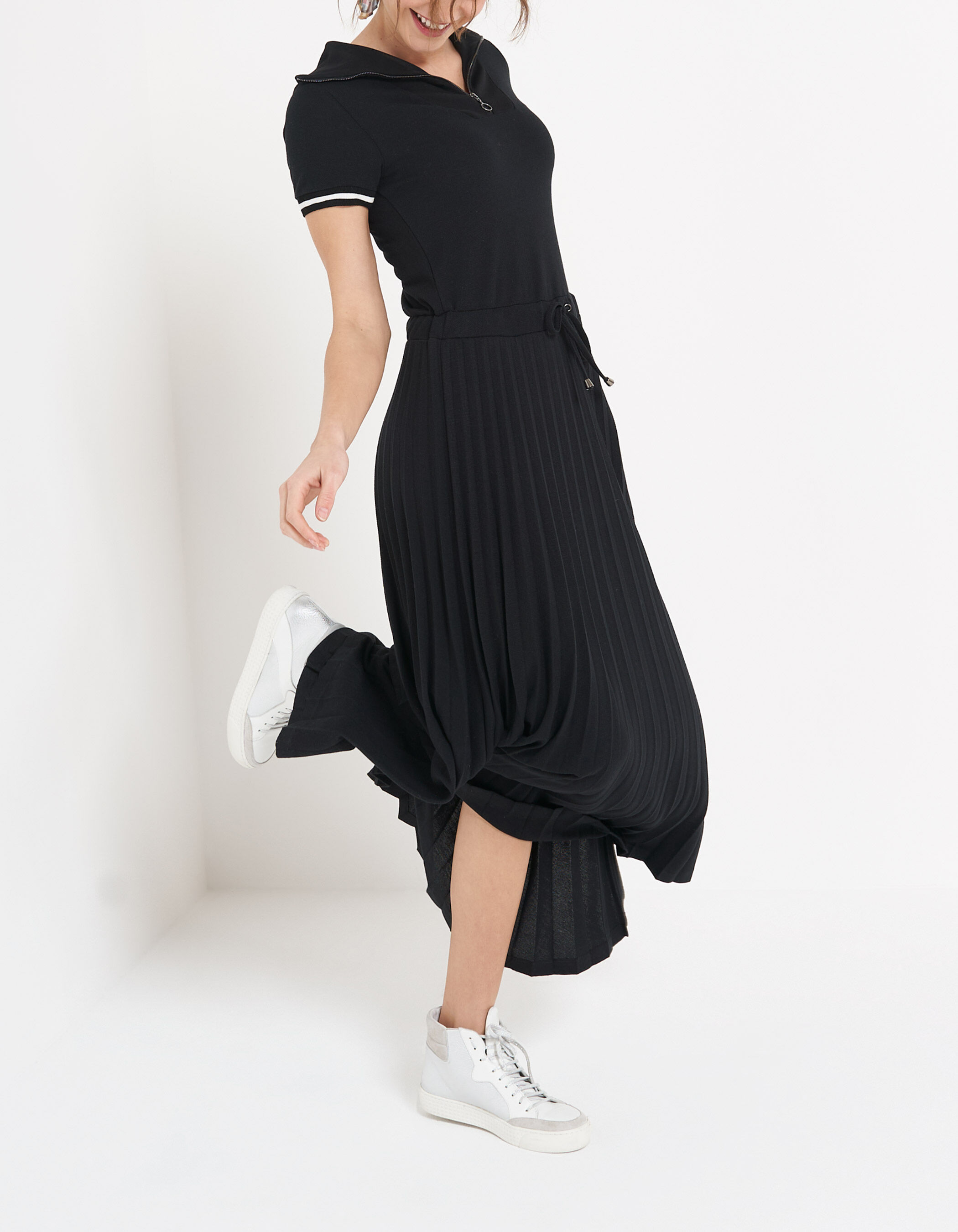 Robe longue noire plissee en maille piquee I.Code