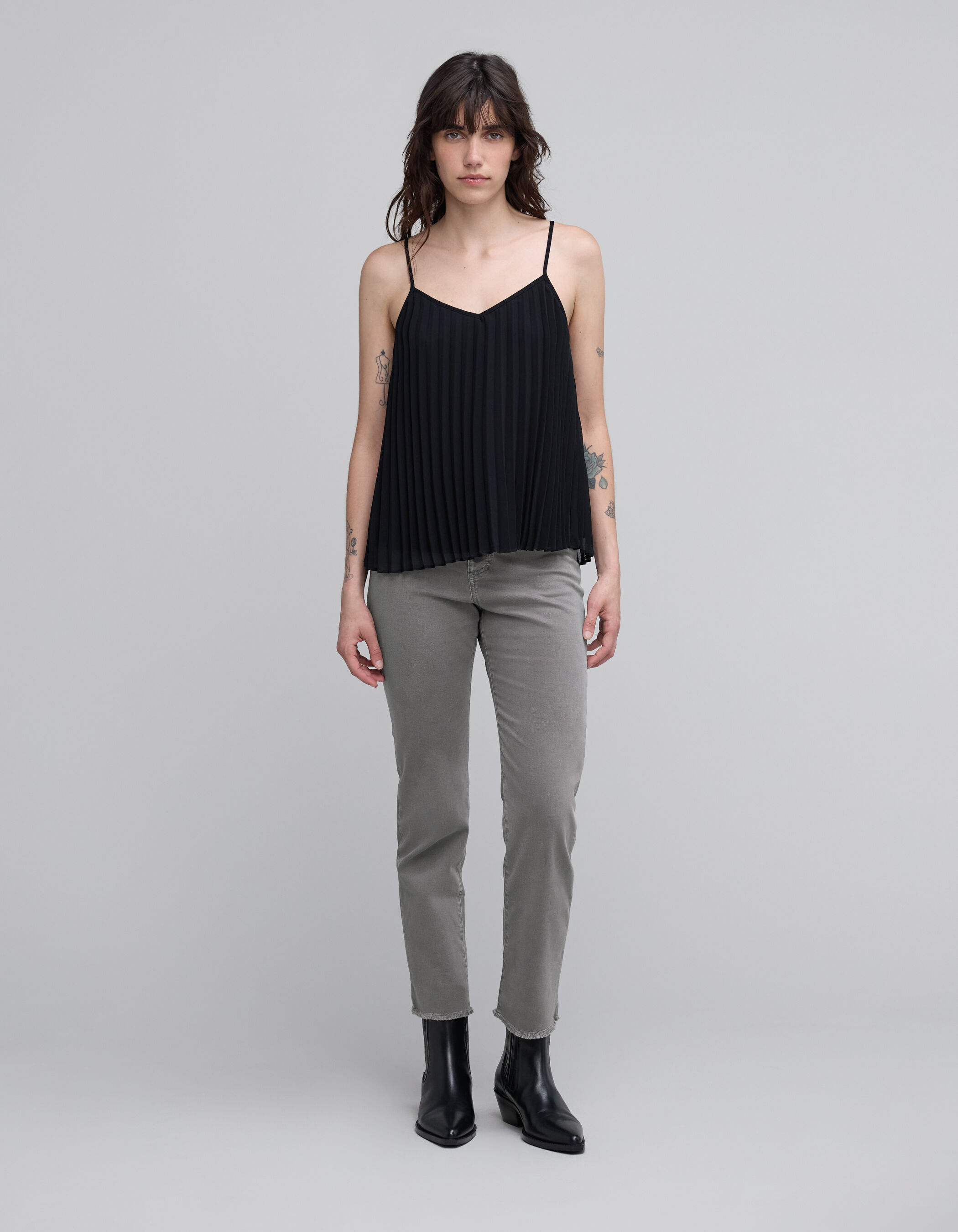 Women s light green waterless straight jeans with fringed cuffs IKKS