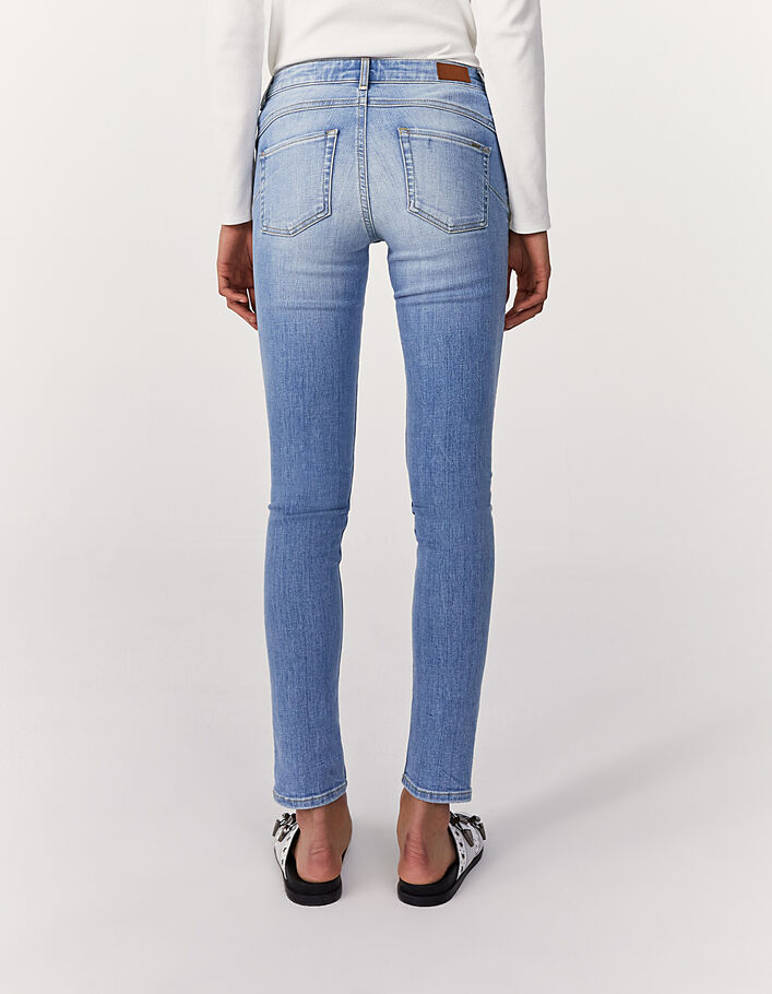 Women’s light blue regular waist sculpt-up fit slim jeans-3