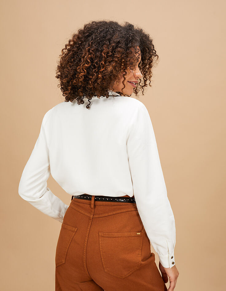 Cremeweiße Bluse mit großem, schwarzem Kragen I.Code-3