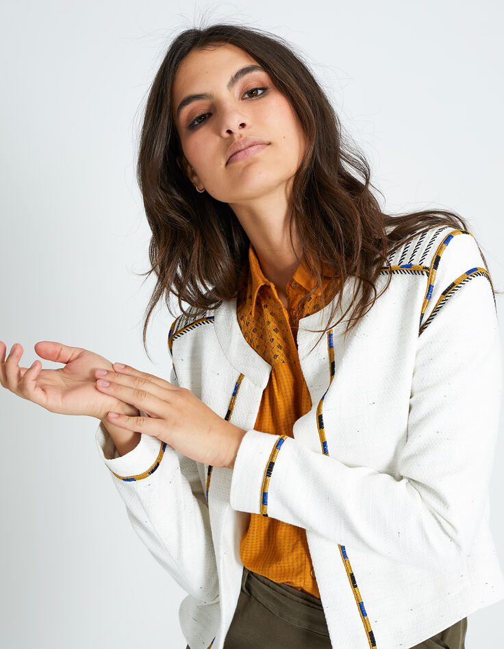 Chaqueta cuadrada blanco roto bordados-1