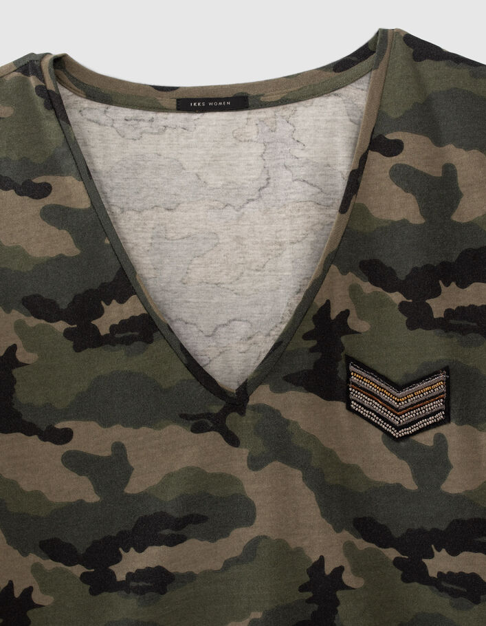 Tee-shirt kaki à motif camouflage avec badge Femme  - IKKS