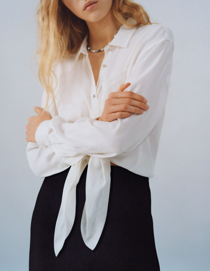 Camisa blanco roto satinado para anudar delante mujer-1