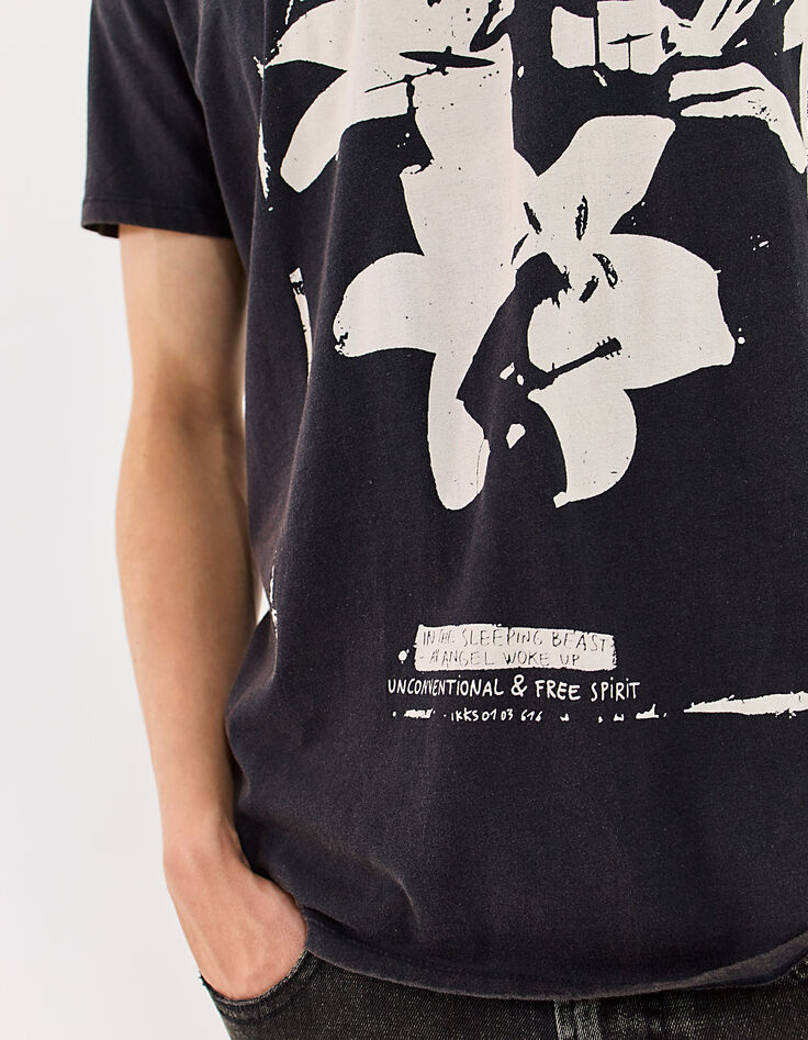 Schwarzes Herren-T-Shirt mit Rocker-Blumenprint-3