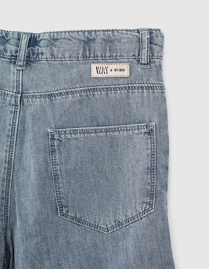 Mädchen-Mom-Shorts mit Schalgürtel, Bio, in Light Blue - IKKS