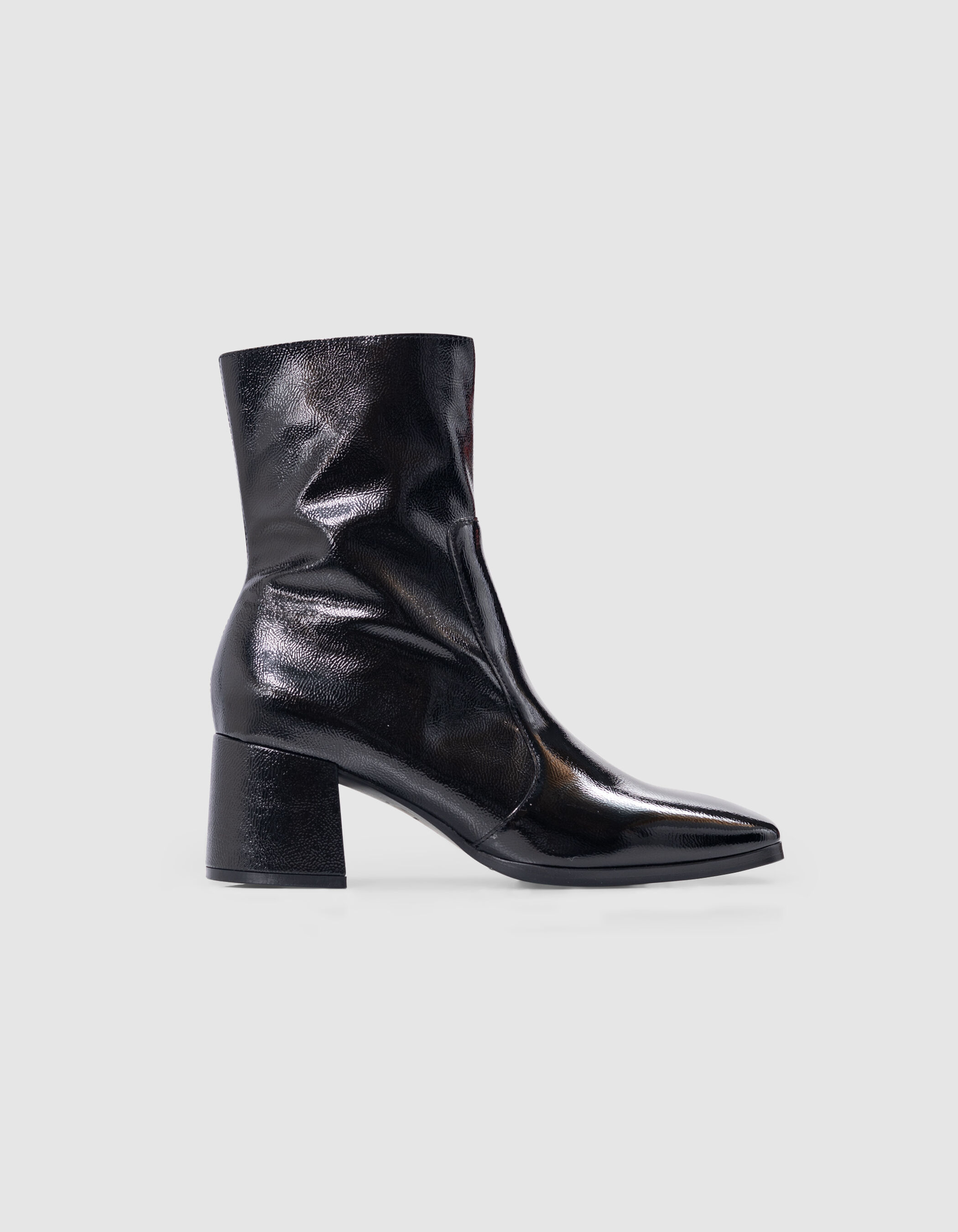 Women s black patent leather boots with heel IKKS
