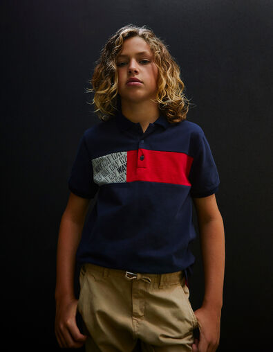 Polo navy con banda gris, blanco, rojo niño  - IKKS