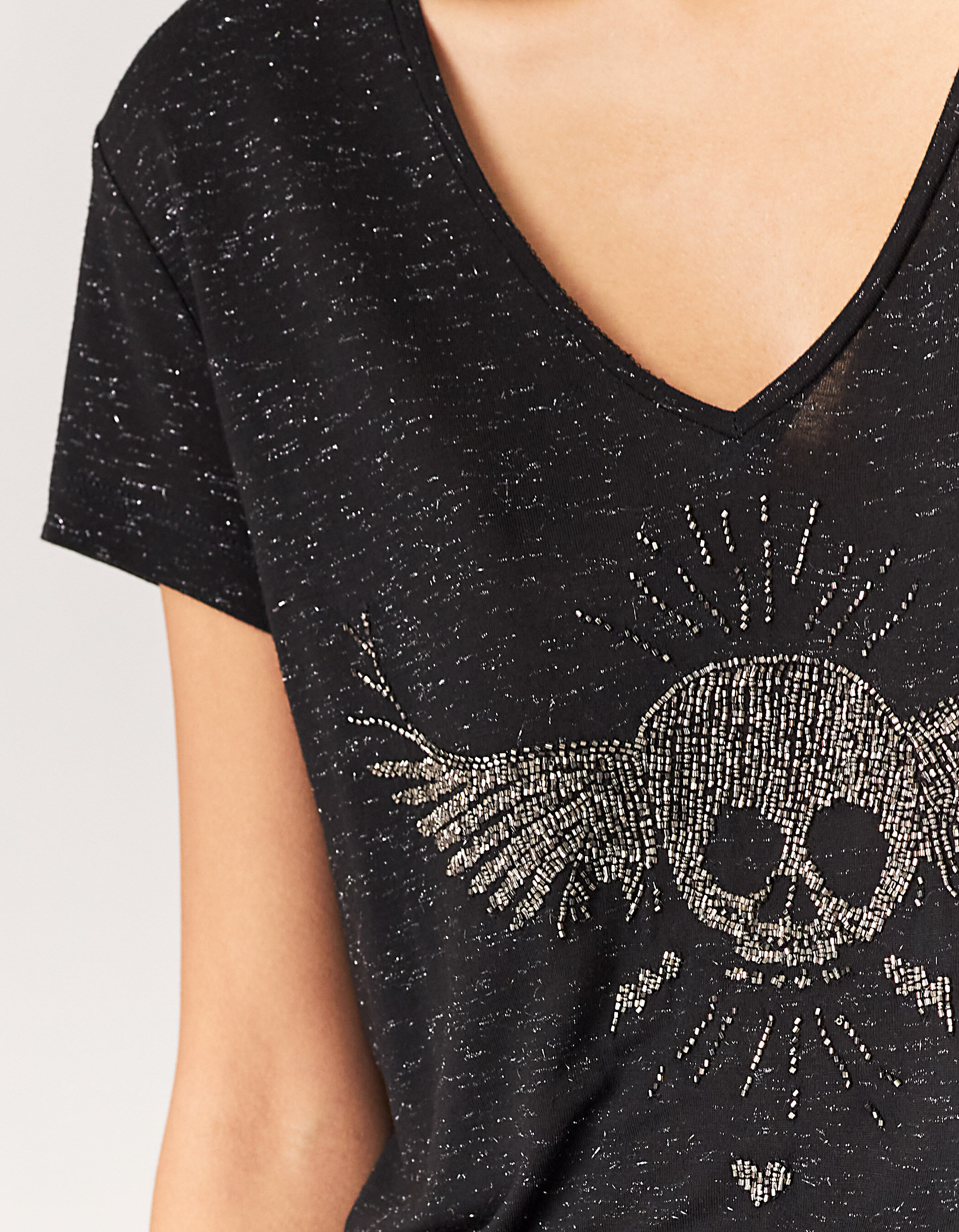 v neck skull t shirt