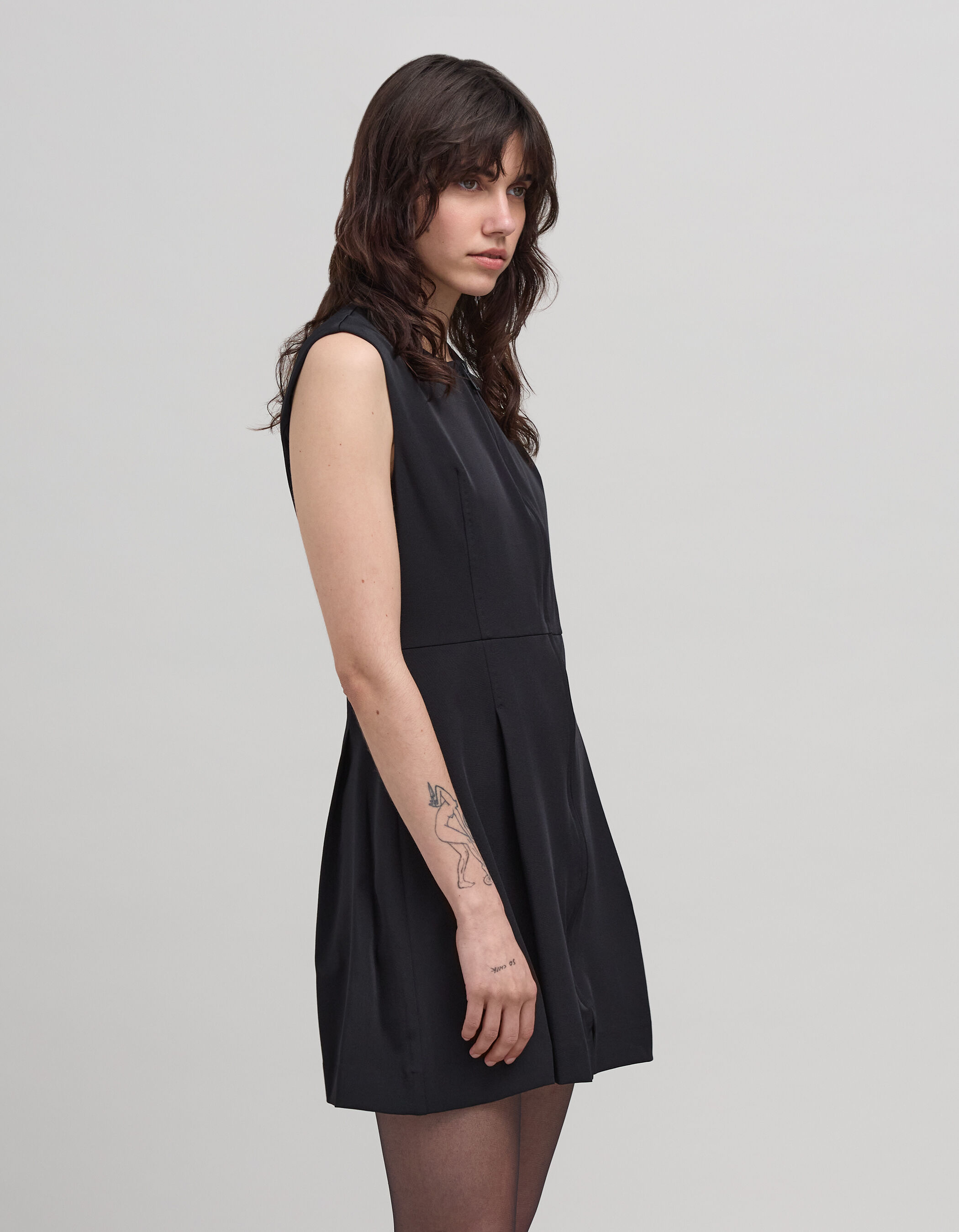 Robe esprit noire new arrivals