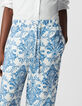 Dames LENZING™ ECOVERO™ blauwe broek met aardewerk print-3