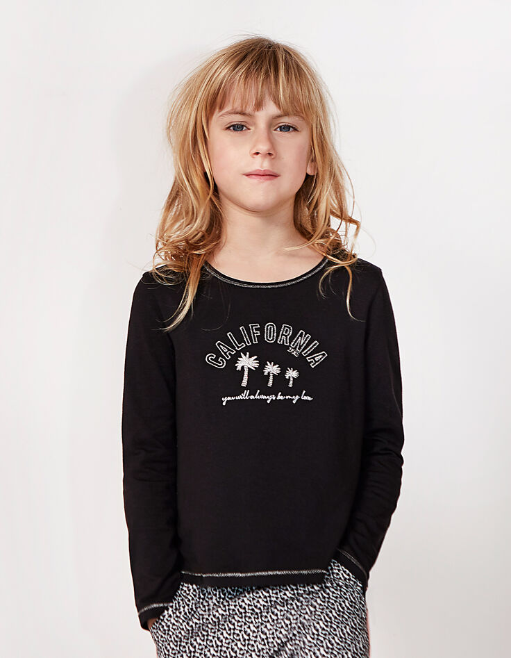 Camiseta negra detrás estampado corazones niña-1
