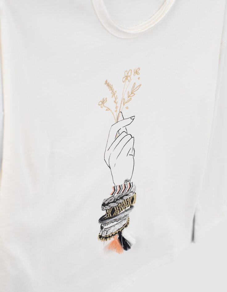 Girls&rsquo; ecru T-shirt +hand image & embroidered bracelets-6