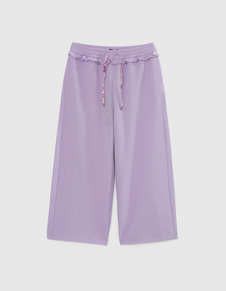 Lilafarbene weite, weich fallende Mädchenhose, Reliefstoff-1