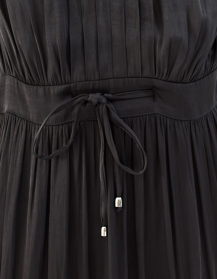 Langes schwarzes Satin-Damenkleid mit Fältelungen - IKKS